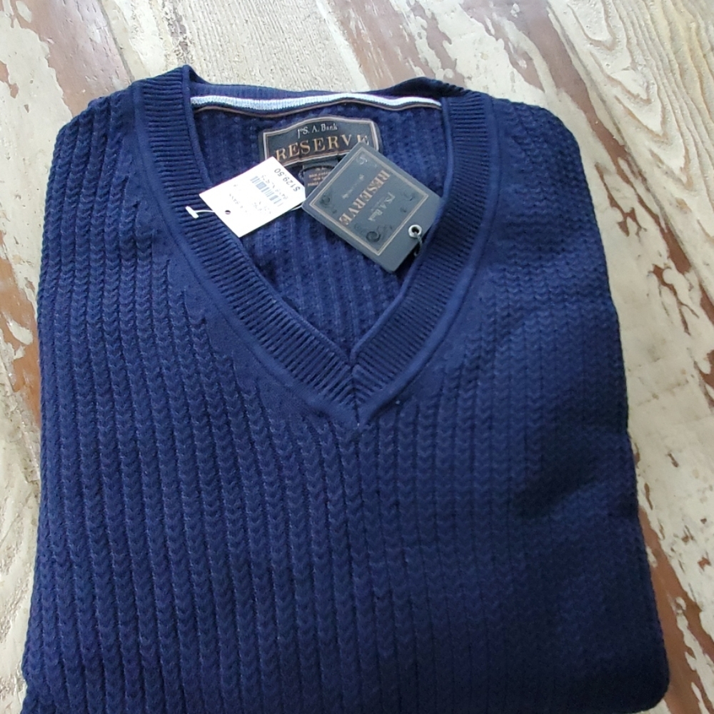 JOS A BANKS RESERVE  NAVY V NECK SWEATER. NWT